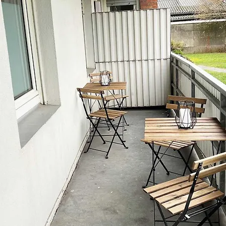 4-room With Balcony 公寓