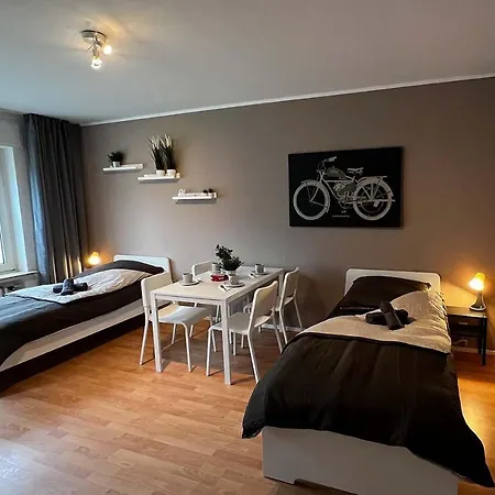4-room With Balcony 公寓 *
