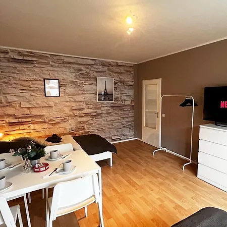 4-room With Balcony 莱茵